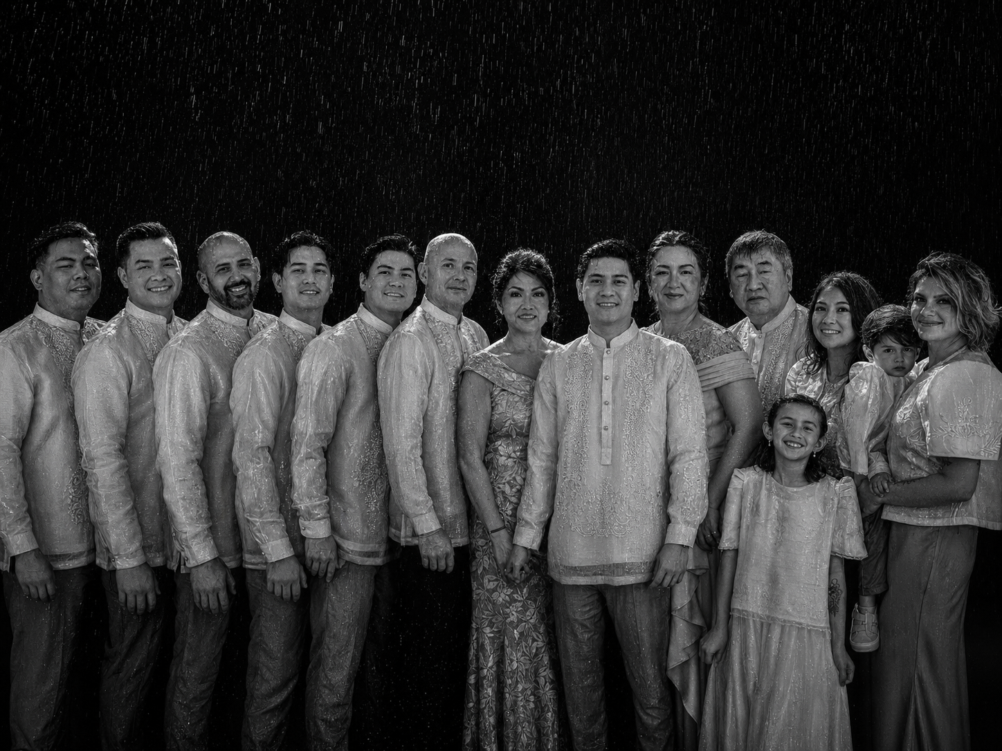 Ashley's extended family portrait in the rain